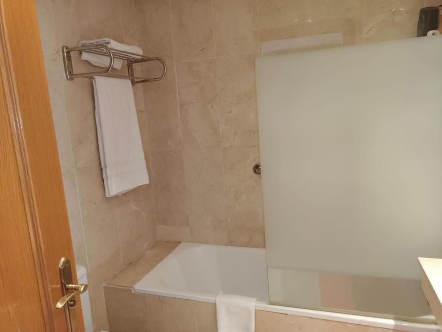 Fantastico Apto Vistas Mar Marbella Centro Luaran gambar